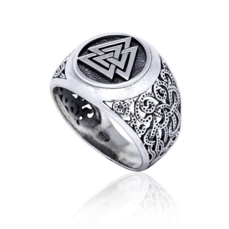 925-Sterling-Silver-Valknut-Ring-in-Mammen-Style-Viking-Ring-3_22681130-f4bc-4630-82b6-c7824dc1a32e
