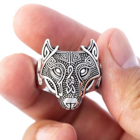 925-Sterling-Silver-Wolf-Head-Viking-Ring-Viking-Ring-4_139c7c40-d50e-4620-9a1e-8afa4739244b