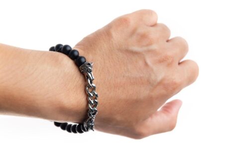 Stainless-Steel-and-Onyx-Bead-Wolf-Head-Necklace-Viking-Bracelet-5_29b0a57f-0815-4f51-bc47-b76e424efc2b